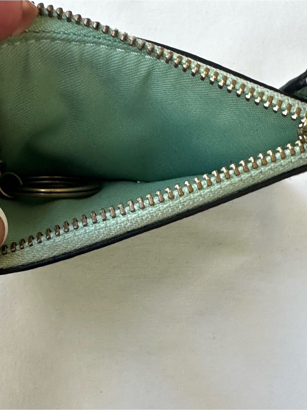 COACH Mini Skinny ID Case Pistachio Green Leather Zip Coin Purse Card Holder - Picture 3 of 5